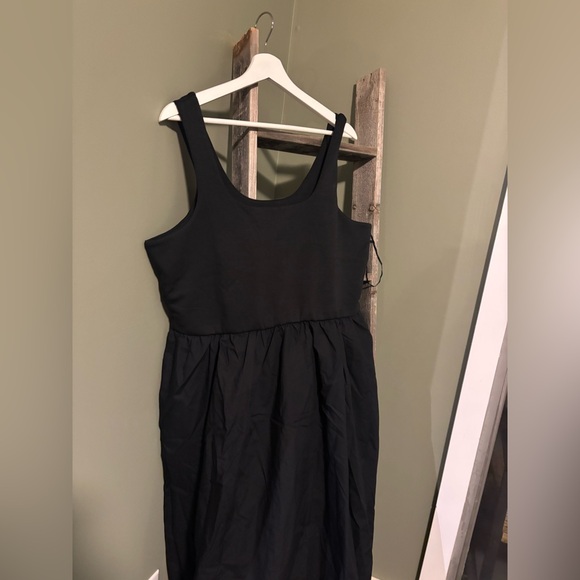 Banana Republic Mixed Media Midi Dress - Picture 4 of 8
